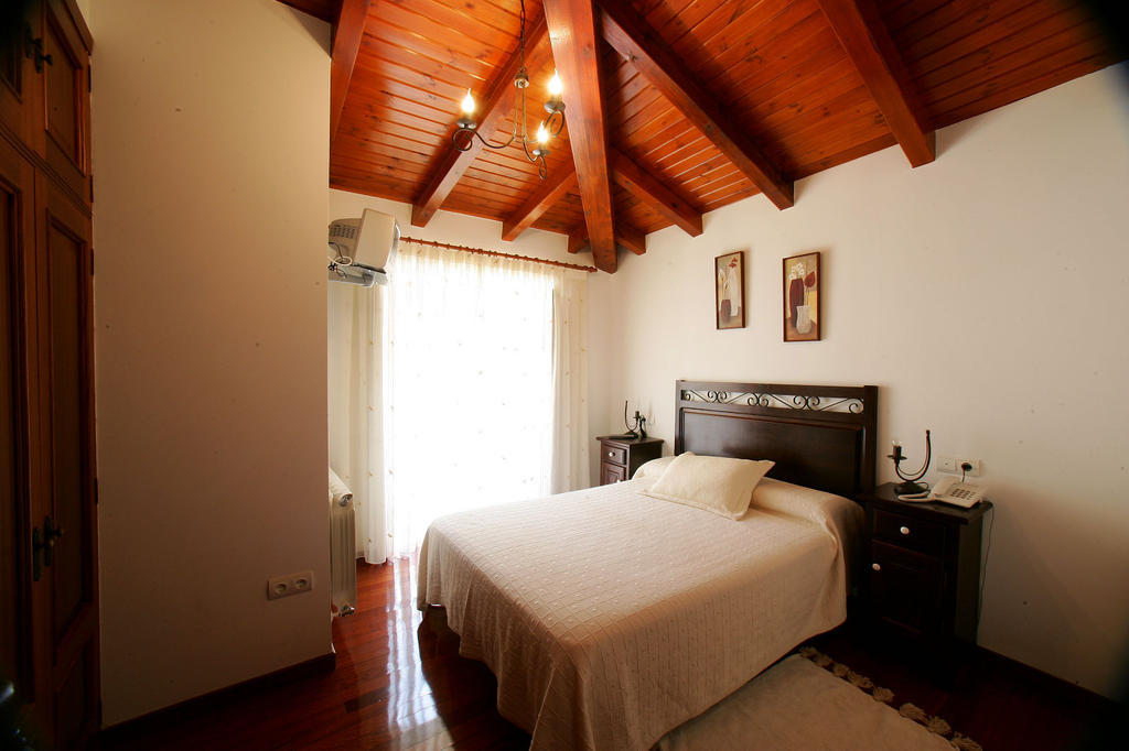 Casa Da Botica A Estrada Hostel Os Casares Kamer foto